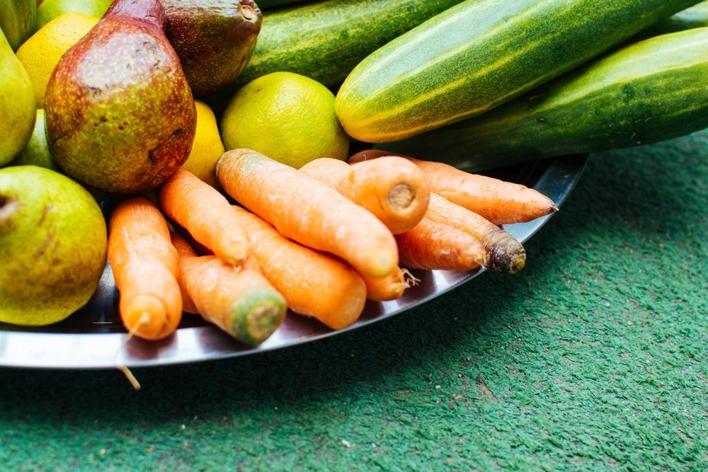 Close,Up,Shot,Of,Varieties,Of,Other,Fruits,Displayed,On